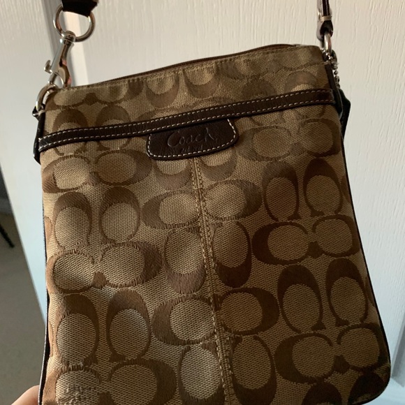 coach purse - Picture 2 of 3